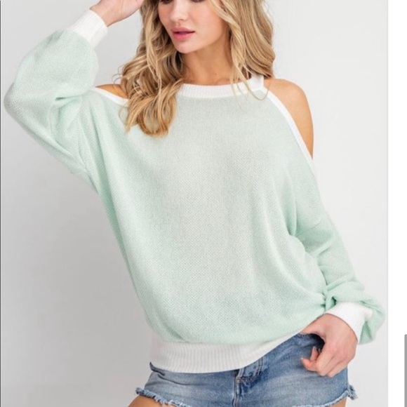 Mint cold shoulder top - Picture 4 of 6